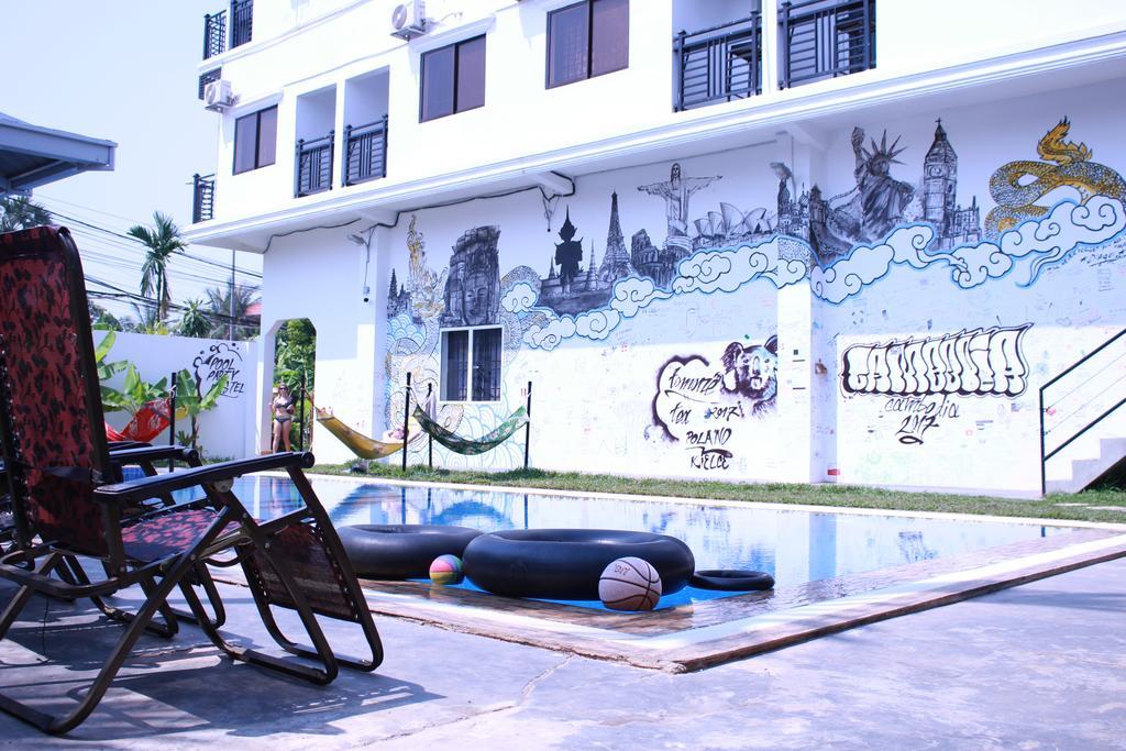 Pool Party Hostel Siem Reap Exterior photo