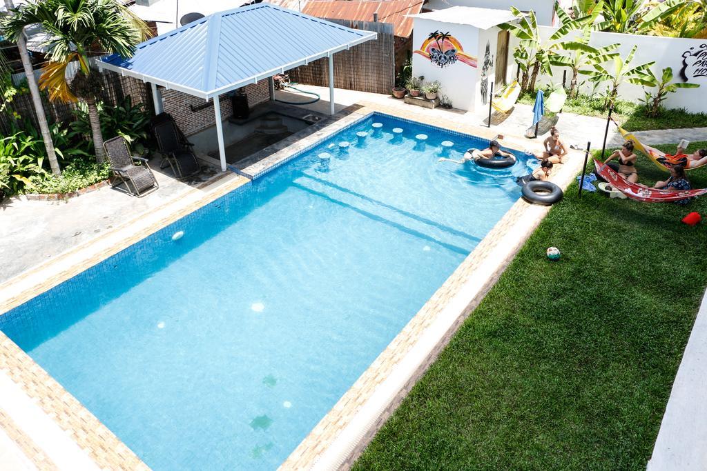 Pool Party Hostel Siem Reap Exterior photo